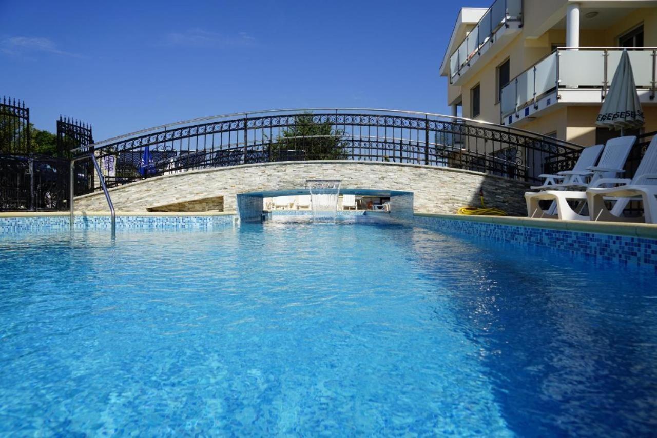 With Pool Appartement *